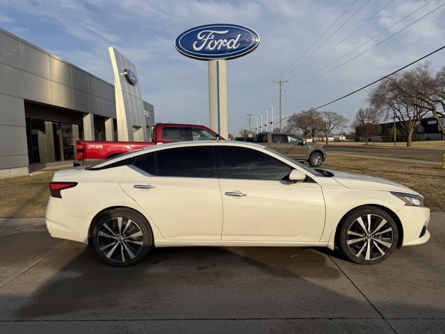 Used 2019 Nissan Altima 2.5 Platinum image 6
