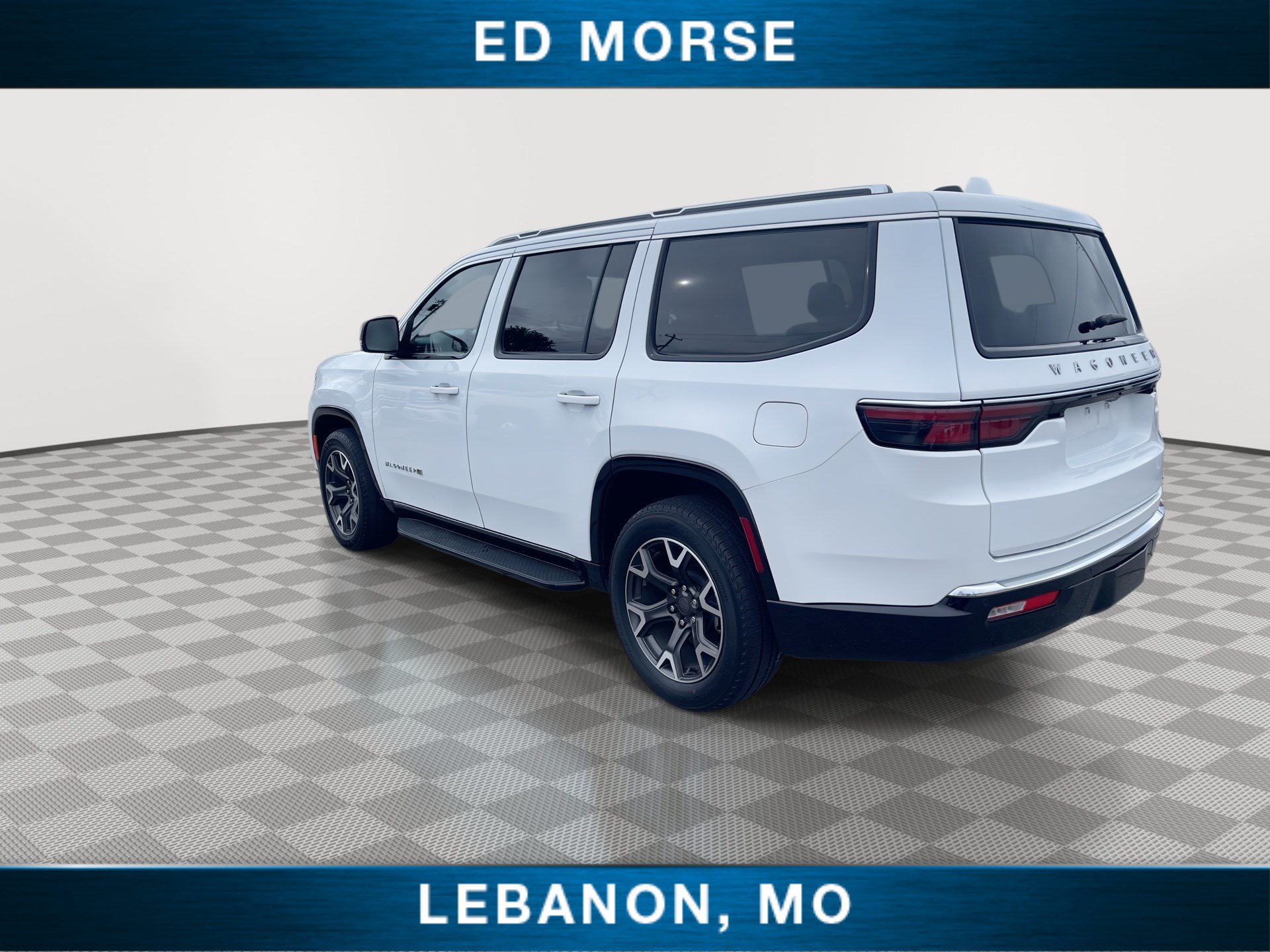 Used 2024 Jeep Wagoneer Series III AWD/4WD image 6