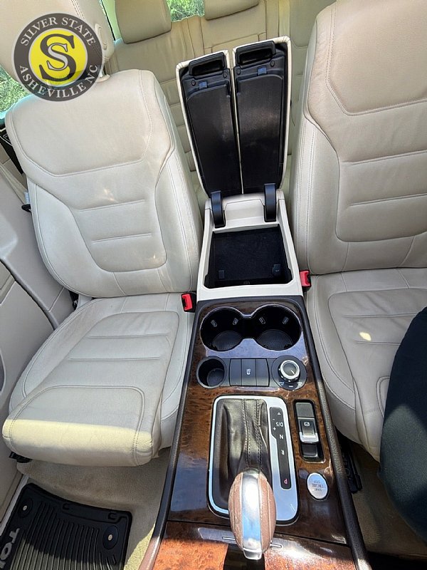 Used 2013 Volkswagen Touareg Executive image 22