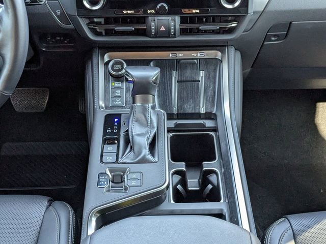 Used 2024 Lexus GX 550 image 49