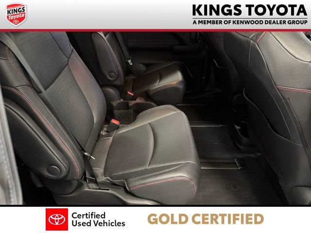 Used 2025 Toyota Sienna XSE AWD/4WD image 13