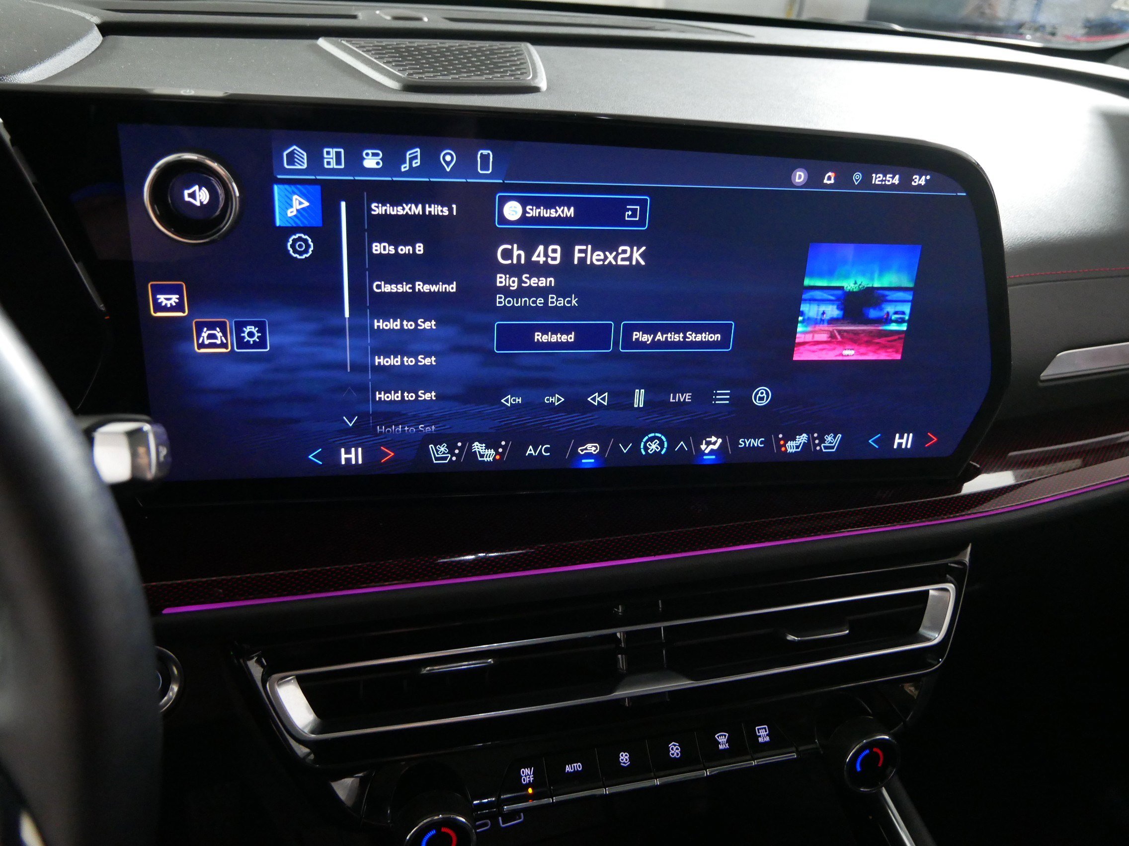 Used 2024 Chevrolet Traverse RS w/ LPO, Floor Liner Package image 22