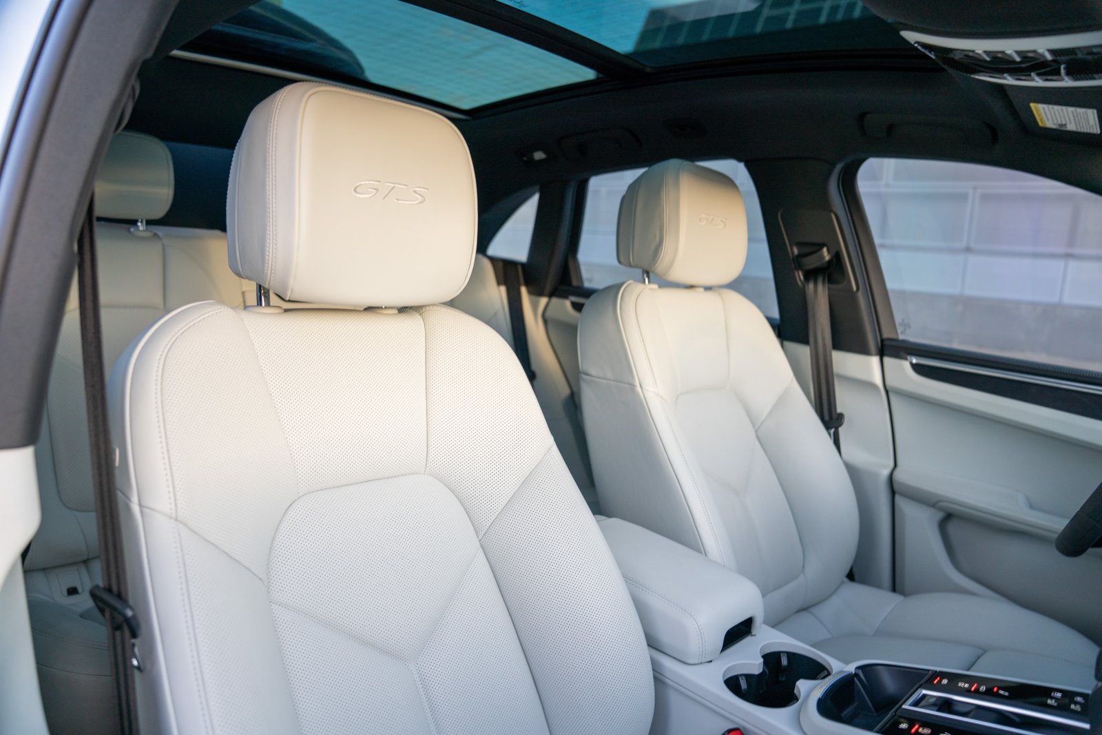 Certified 2023 Porsche Macan GTS AWD/4WD image 27