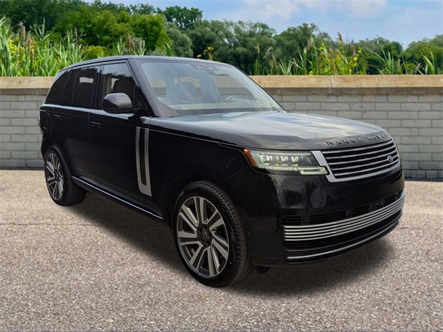 New 2025 Land Rover Range Rover SV image 3