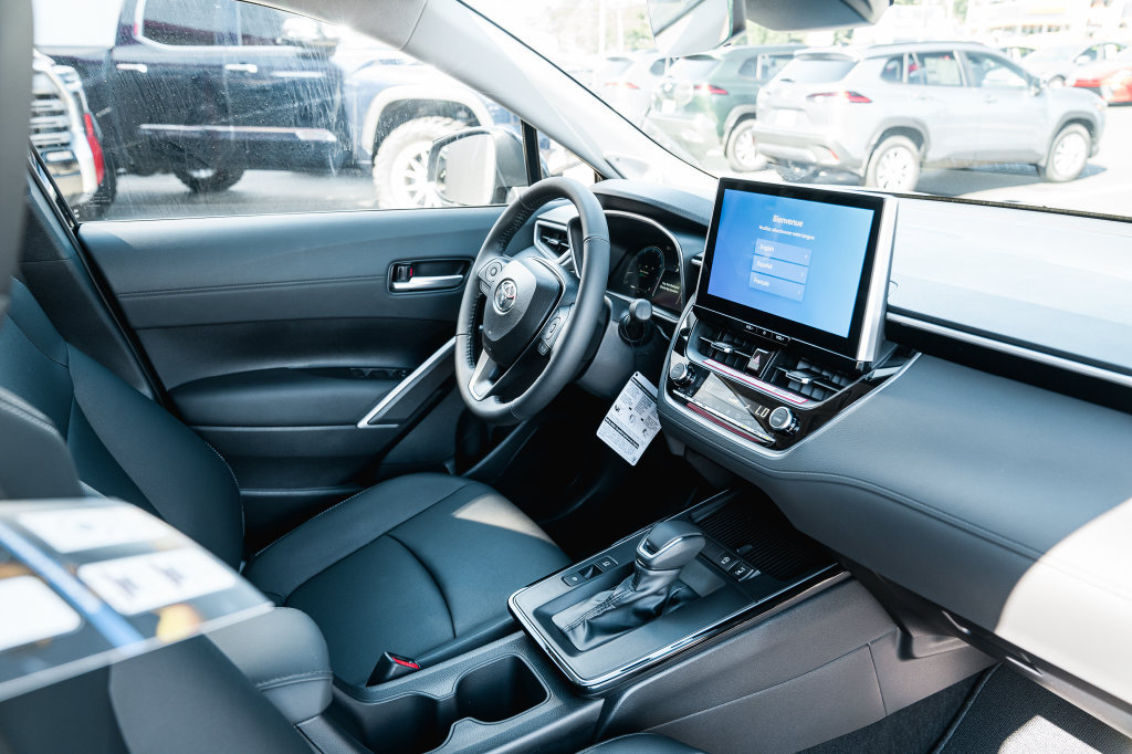 New 2026 Toyota Corolla Cross XLE w/ Convenience Package FWD image 11