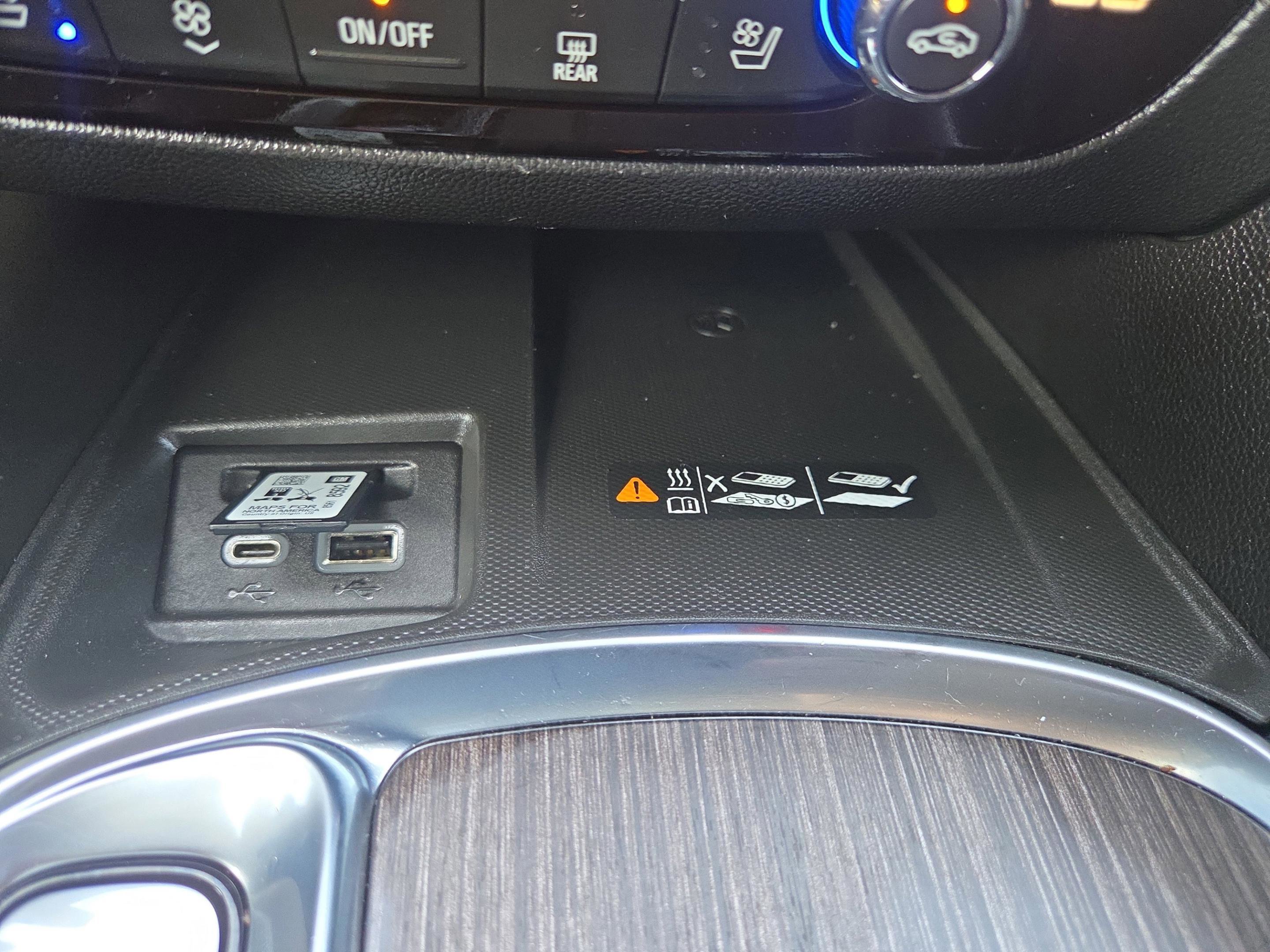 Used 2022 Buick Enclave Avenir w/ Avenir Technology Package image 22