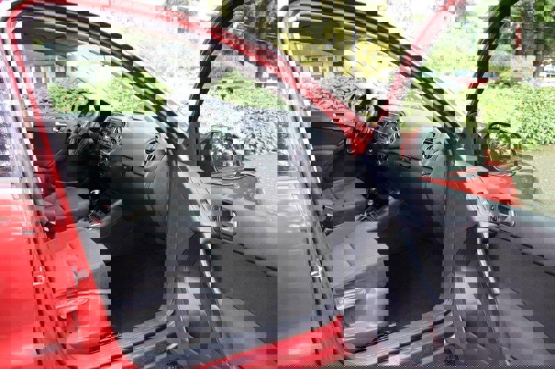 Used 2012 Volkswagen Tiguan S image 13