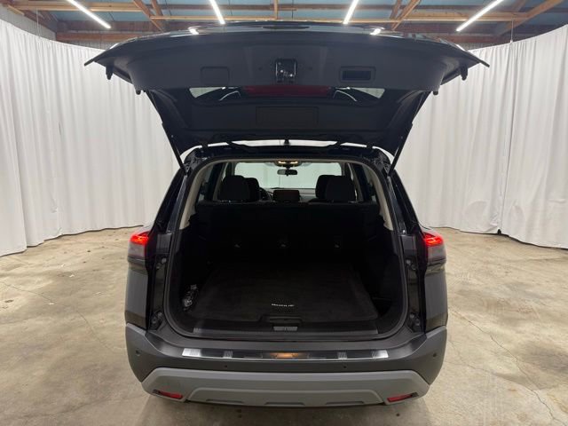 Used 2023 Nissan Rogue SV image 22