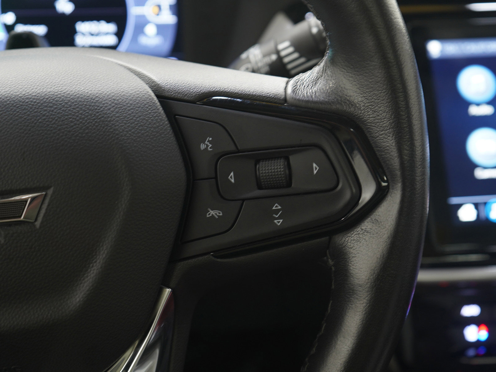 Used 2022 Chevrolet Bolt EUV Premier w/ Launch Edition image 25