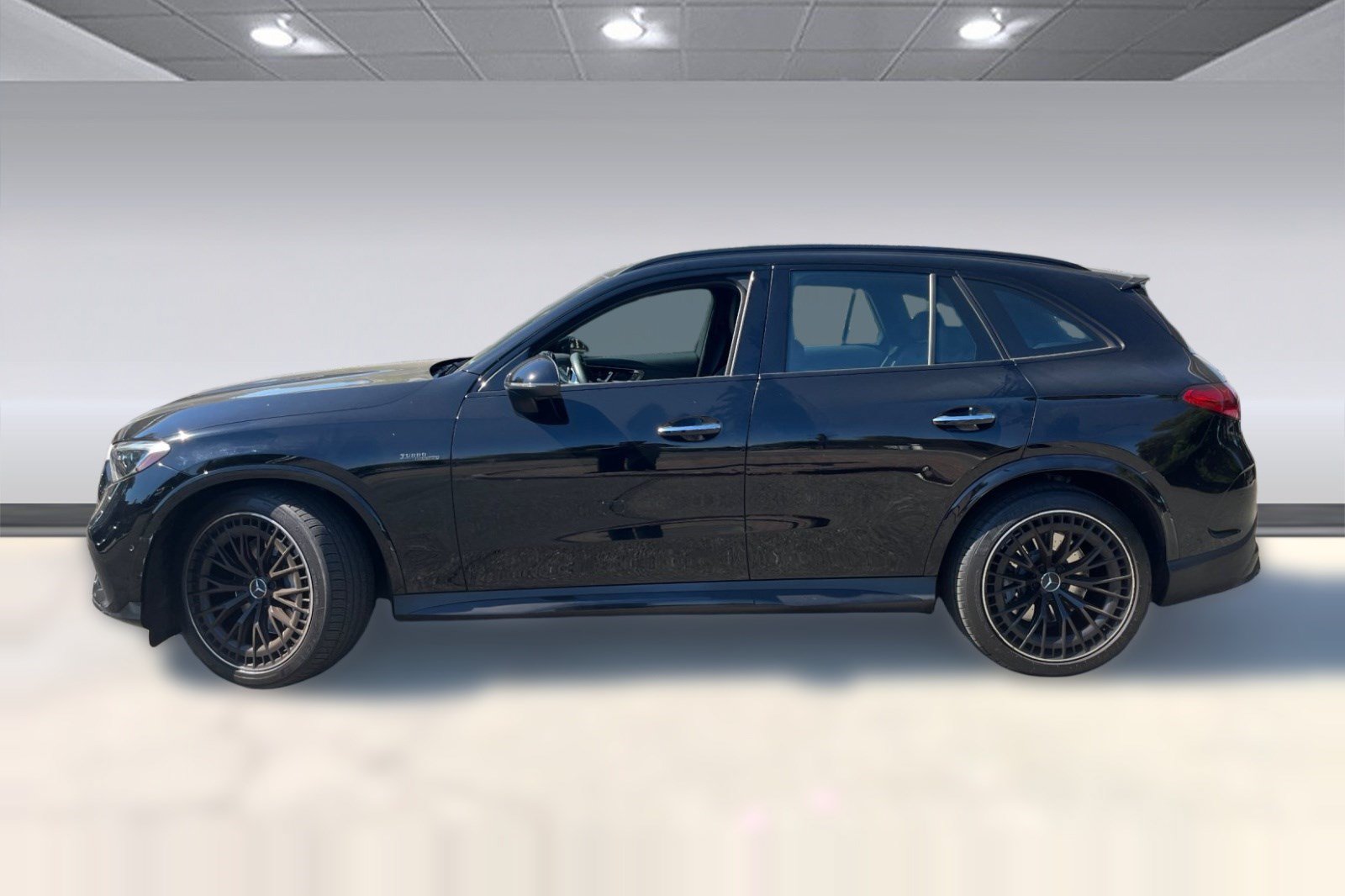 Used 2024 Mercedes-Benz GLC 43 AMG 4MATIC image 2