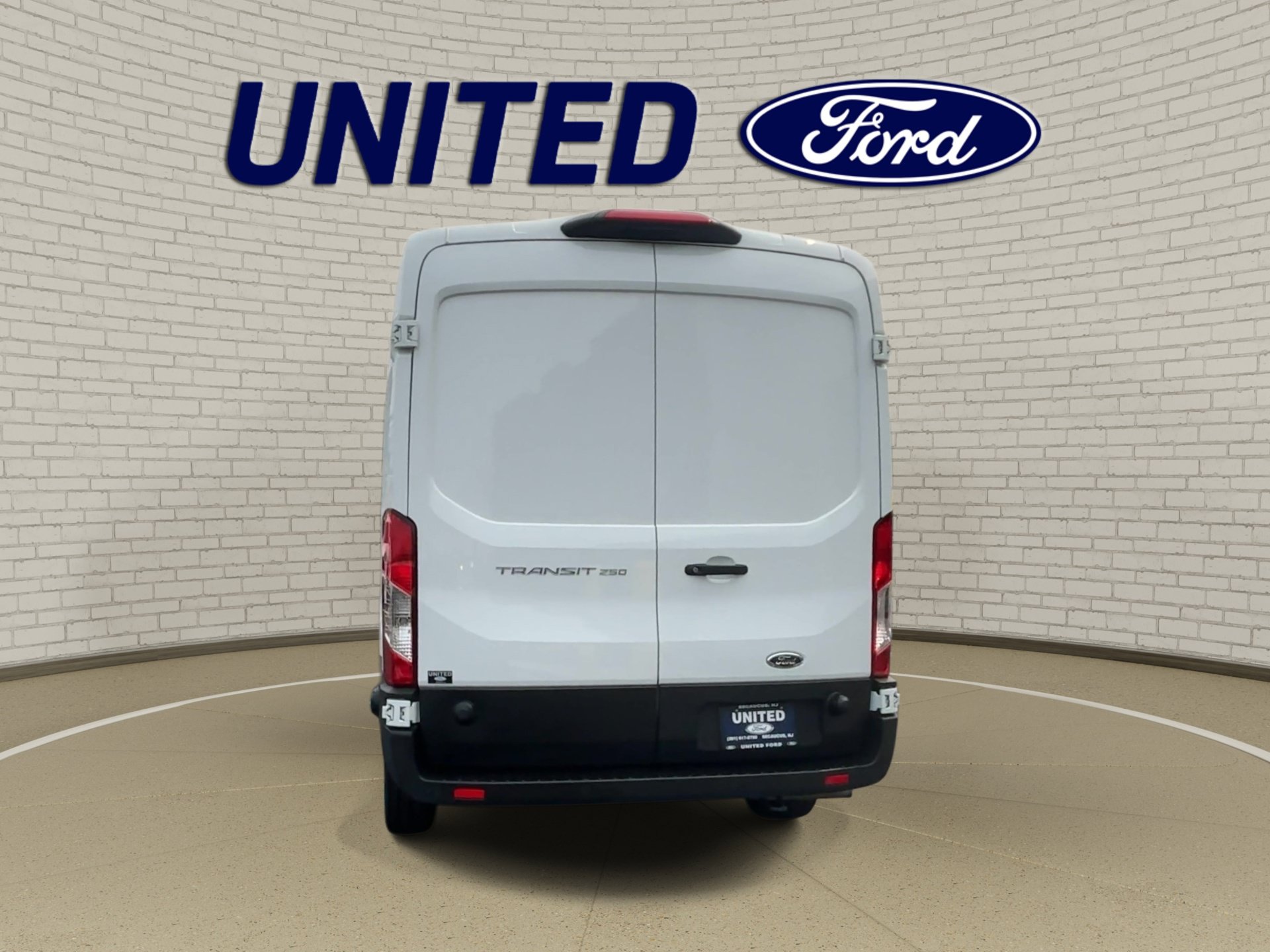 Used 2024 Ford Transit 250 148 Medium Roof w/ Exterior Upgrade Package RWD image 7