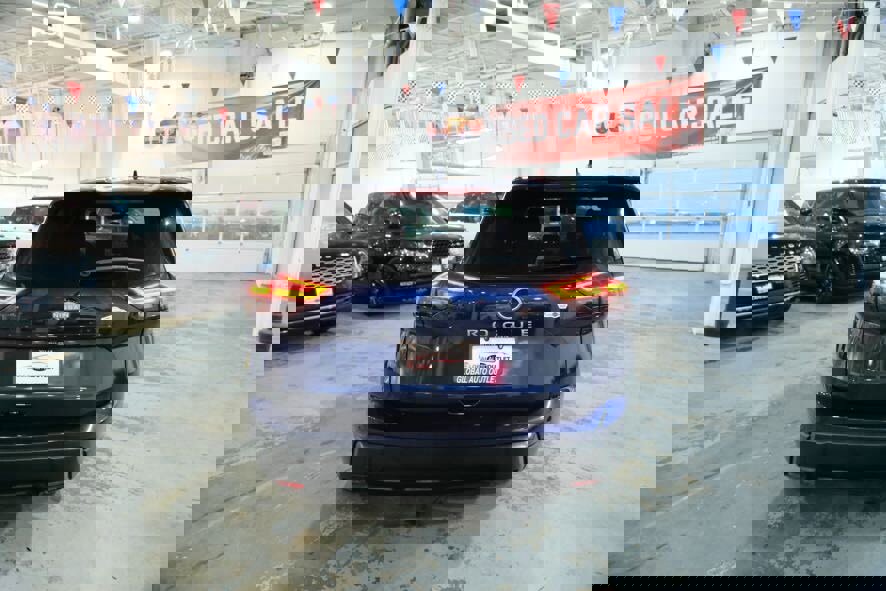 Used 2025 Nissan Rogue SV image 9