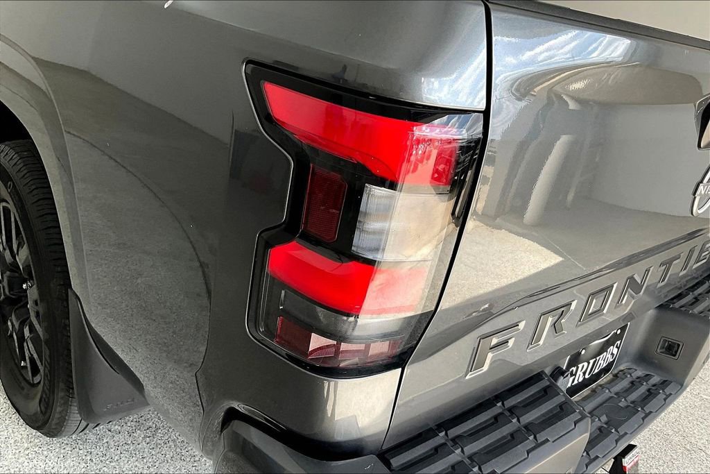 Used 2023 Nissan Frontier SV w/ Midnight Edition Package image 39
