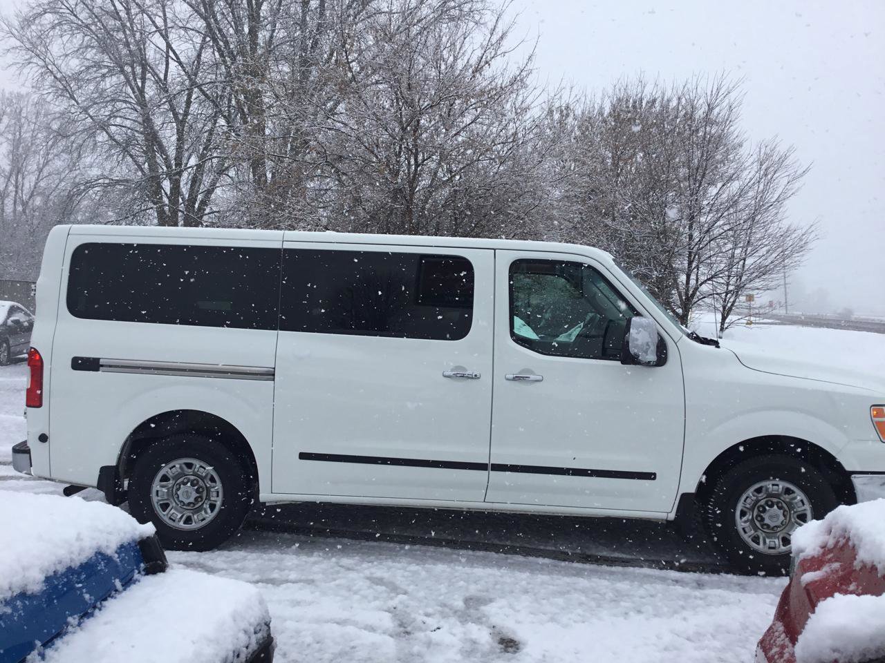 Used 2016 Nissan NV 3500 SL RWD image 5
