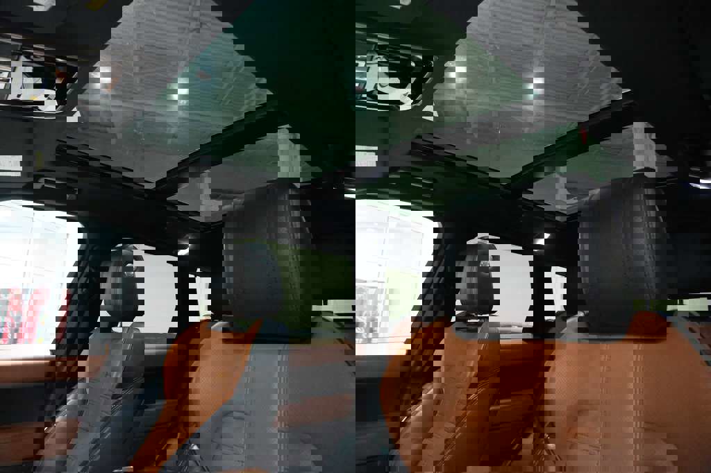 Used 2017 Land Rover Range Rover Sport HSE Dynamic image 37