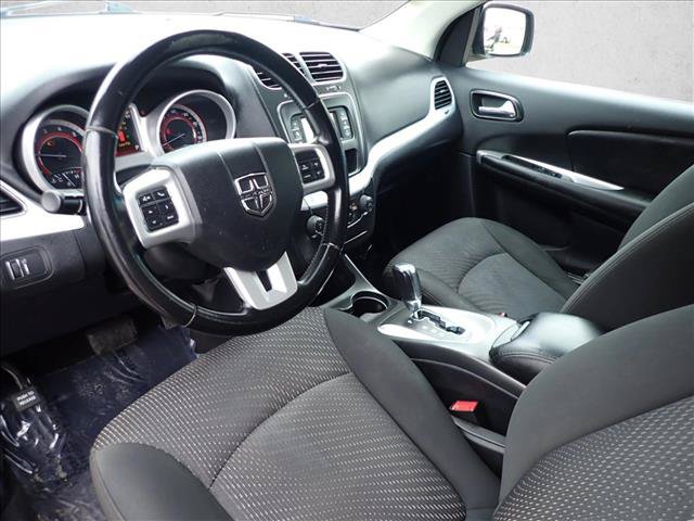 Used 2020 Dodge Journey SE w/ SE Popular Equipment Group FWD image 9