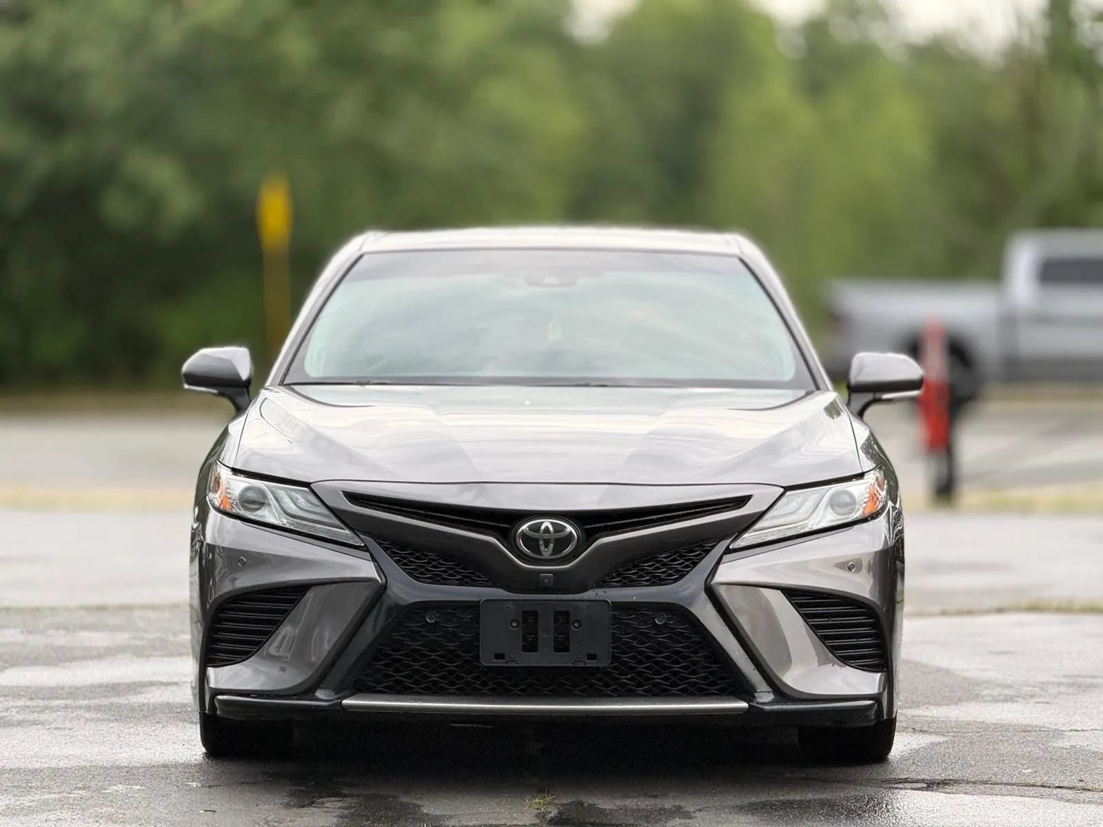 Used 2018 Toyota Camry XSE w/ Driver Assist Package FWD image 2