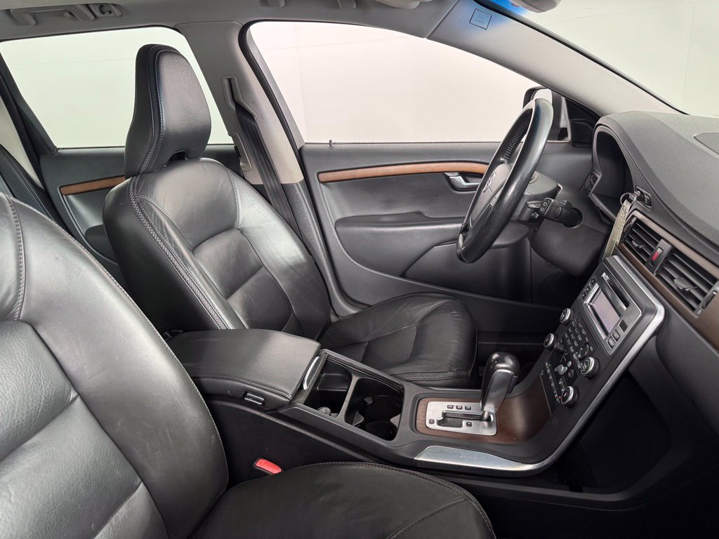 Used 2011 Volvo XC70 3.2 AWD/4WD image 2