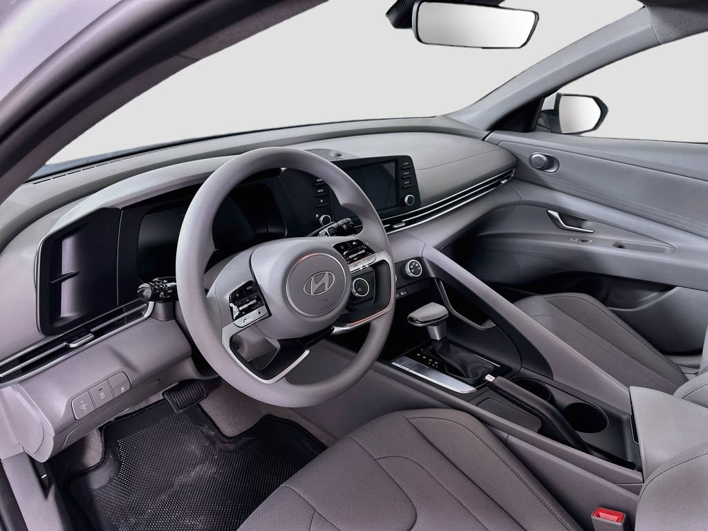 New 2026 Hyundai Elantra SE FWD image 9