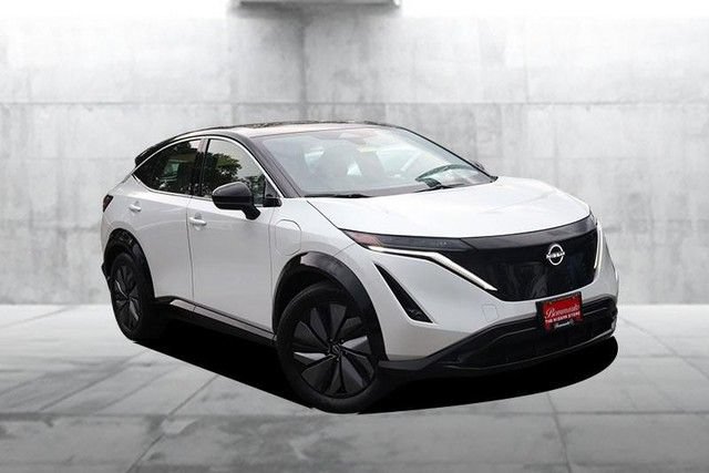 Used 2023 Nissan Ariya FWD image 2