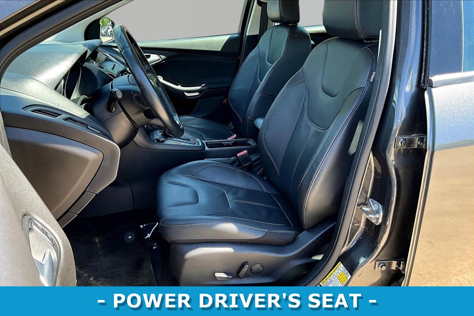 Used 2015 Ford Focus SE w/ Equipment Group 201A FWD image 21