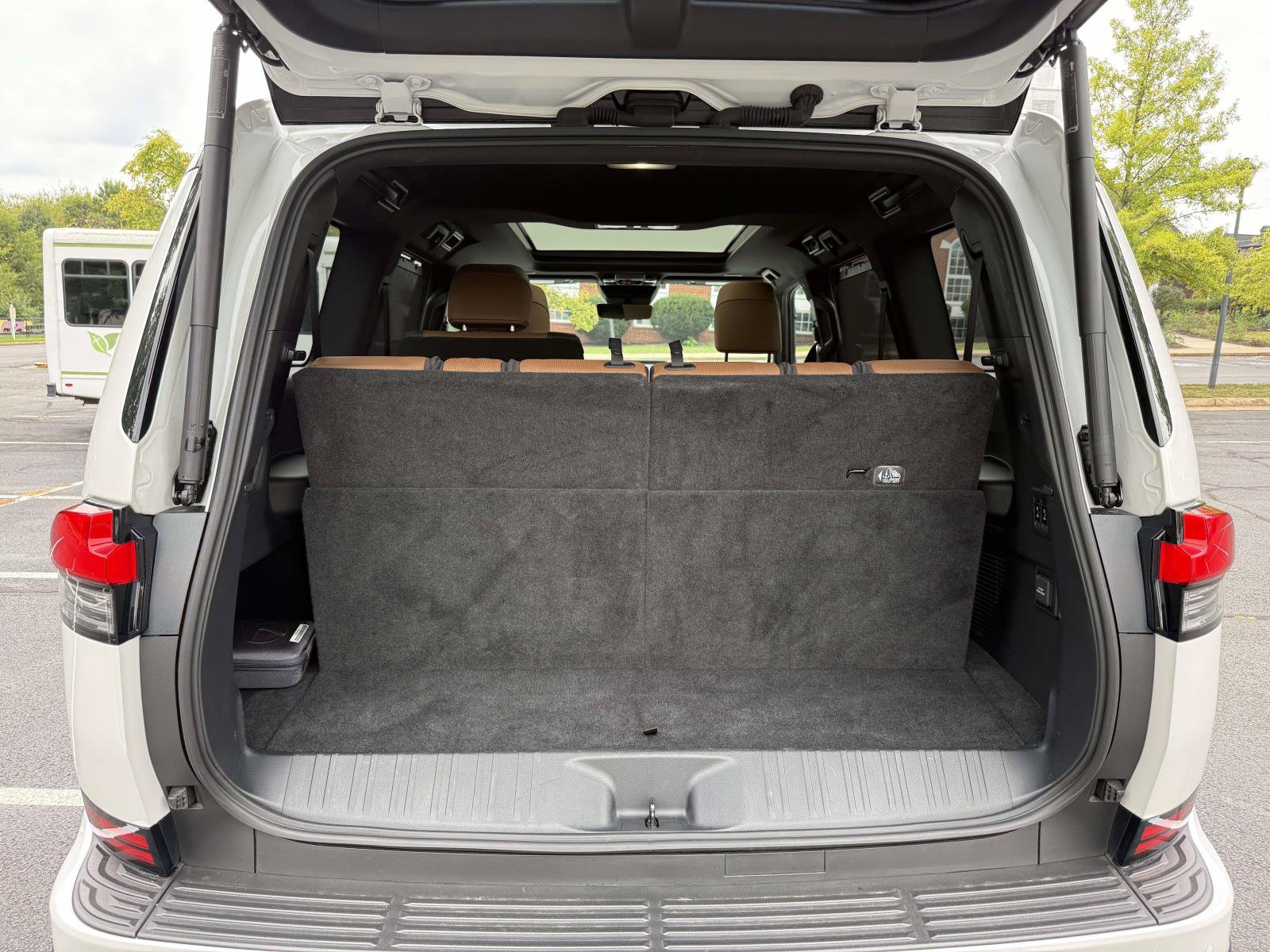 Used 2024 Lexus GX 550 w/ Accessory Package (Z1) AWD/4WD image 29