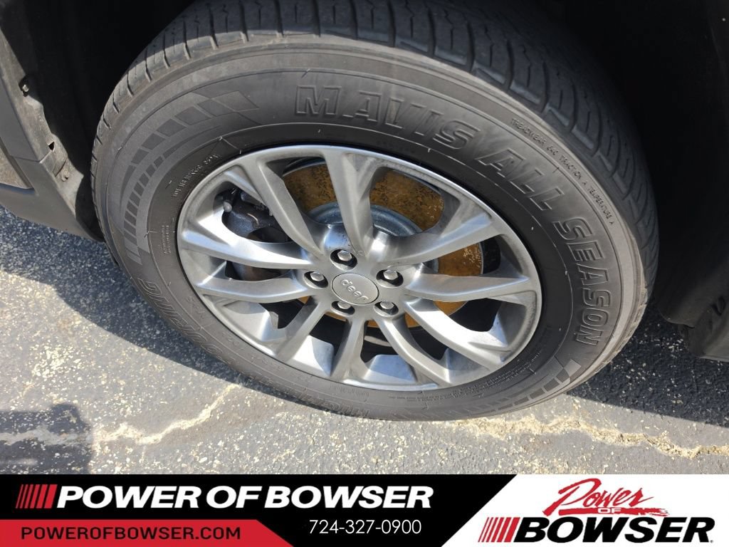 Used 2019 Jeep Cherokee Latitude Plus AWD/4WD image 8