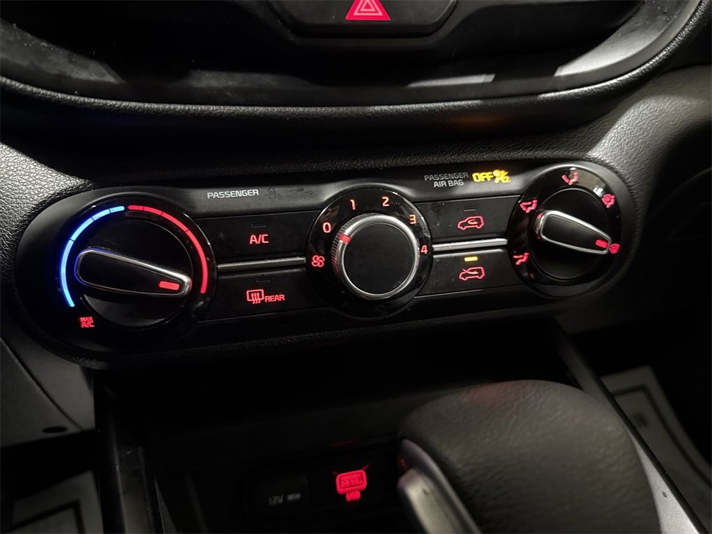 Used 2020 Kia Soul LX image 15