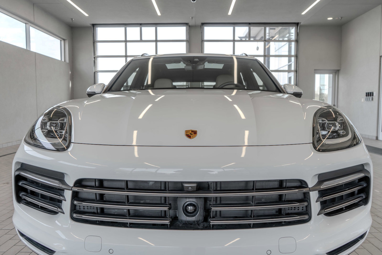 Used 2023 Porsche Cayenne Platinum Edition image 22
