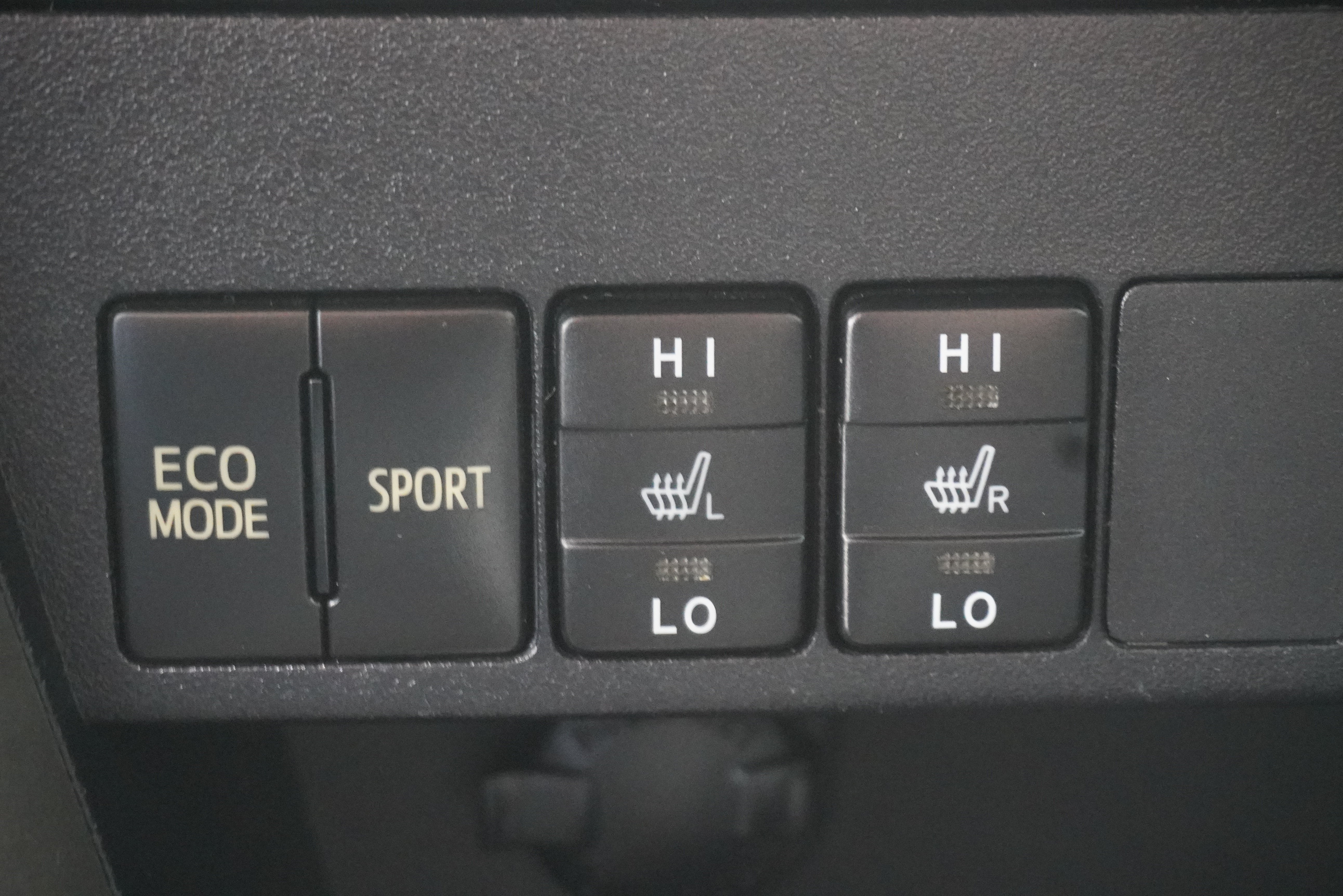 Used 2015 Toyota RAV4 Limited w/ Technology Package FWD image 23