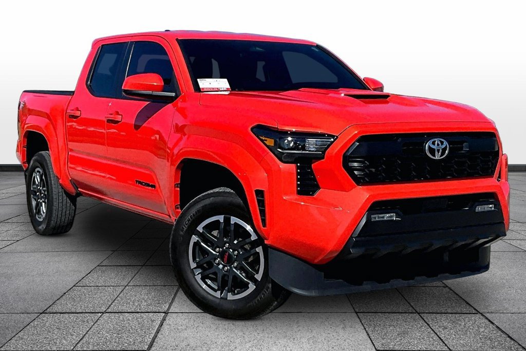 Used 2024 Toyota Tacoma TRD Sport AWD/4WD image 2