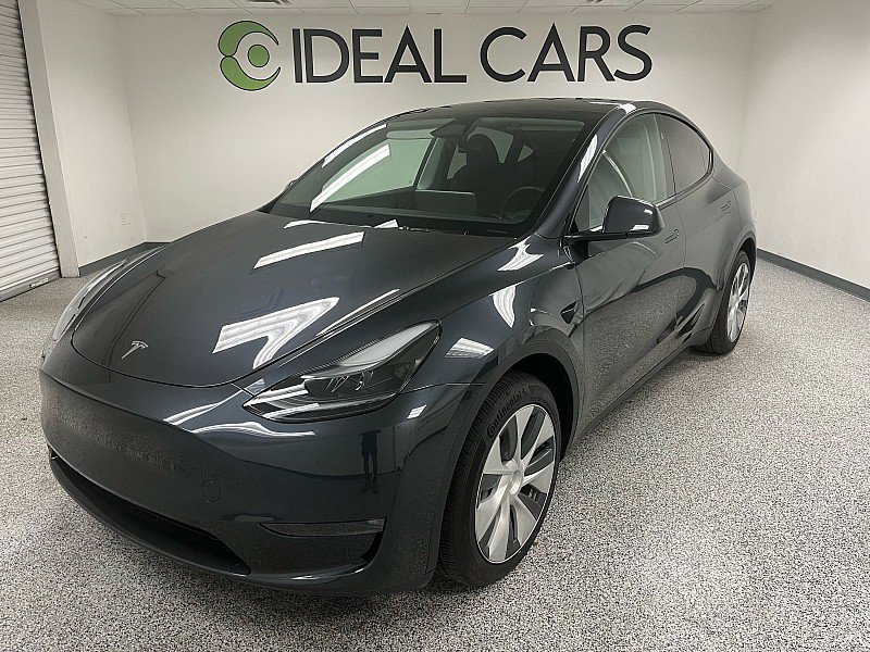Used 2024 Tesla Model Y Long Range image 1