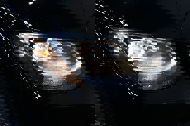 Used 2018 Mercedes-Benz C 300 Sedan w/ Premium Package image 25