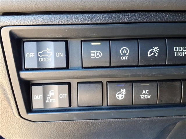 Used 2025 Toyota Tundra Platinum image 24