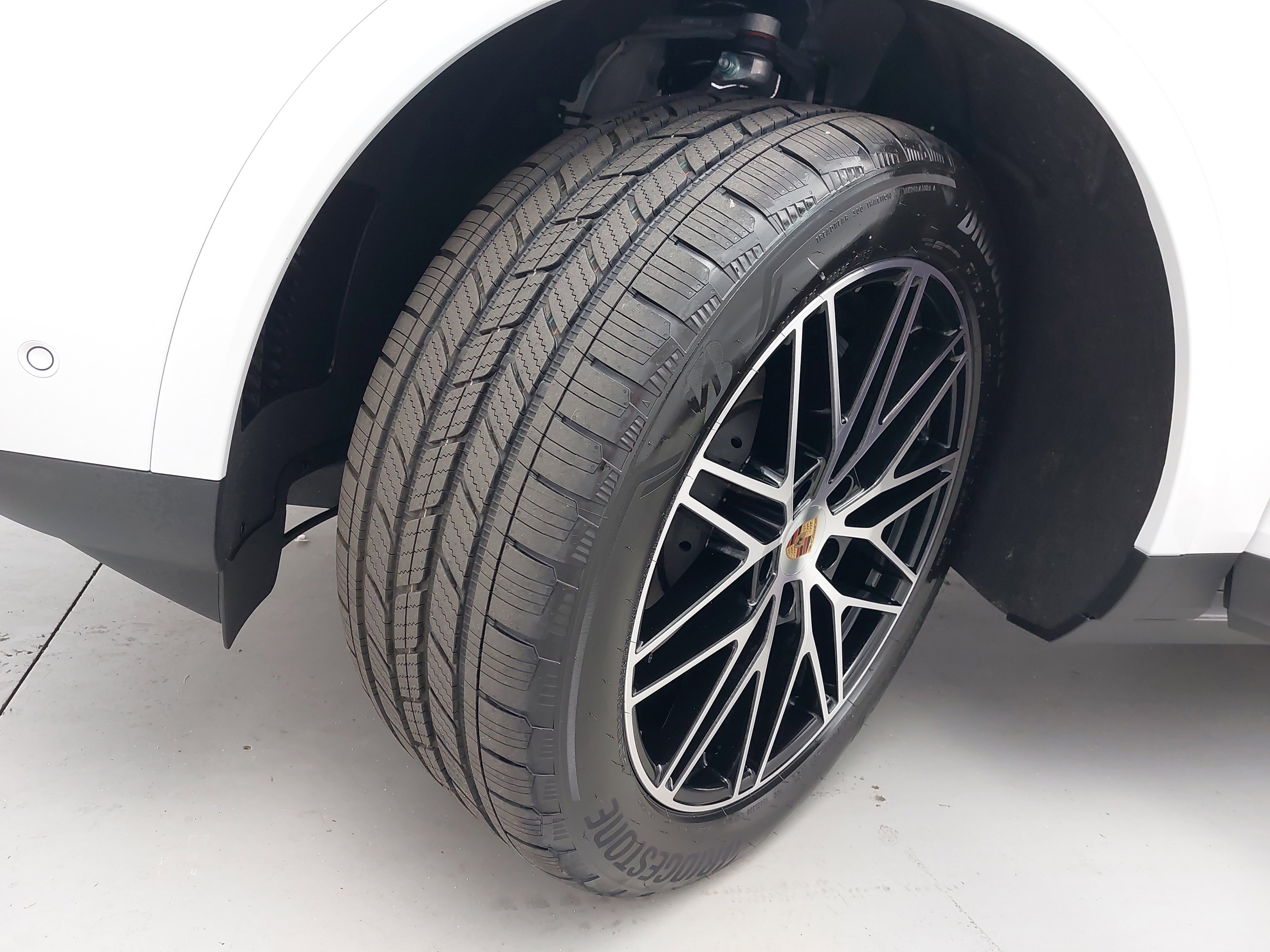 New 2025 Porsche Cayenne image 35