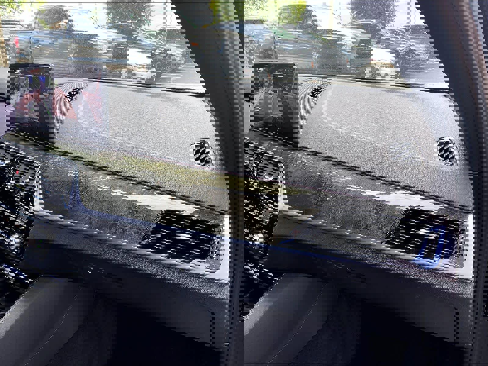 Used 2023 BMW 540i w/ M Sport Package image 17