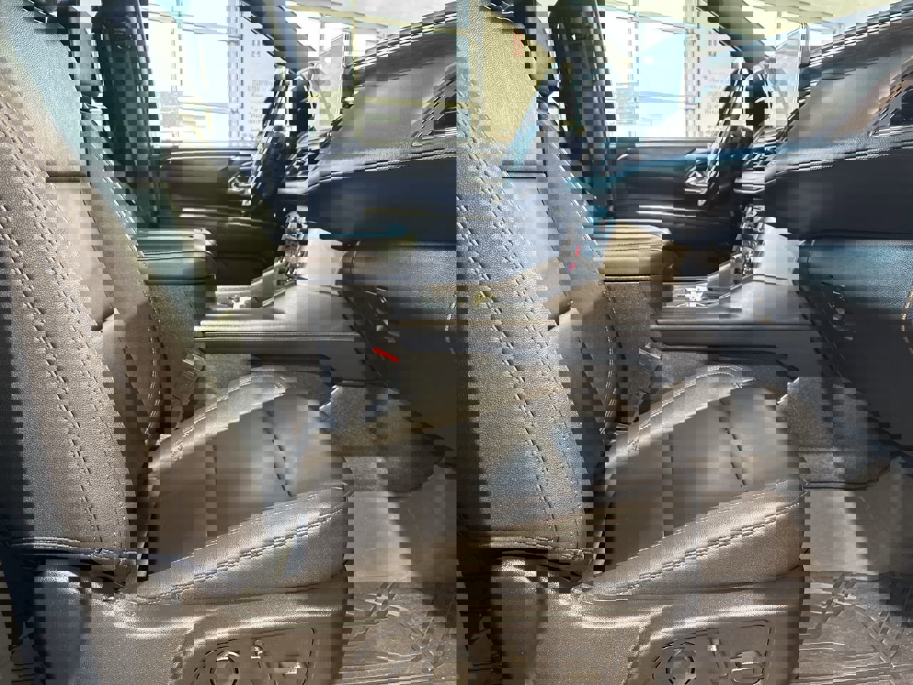 Used 2024 Chevrolet Tahoe Z71 w/ Luxury Package image 26