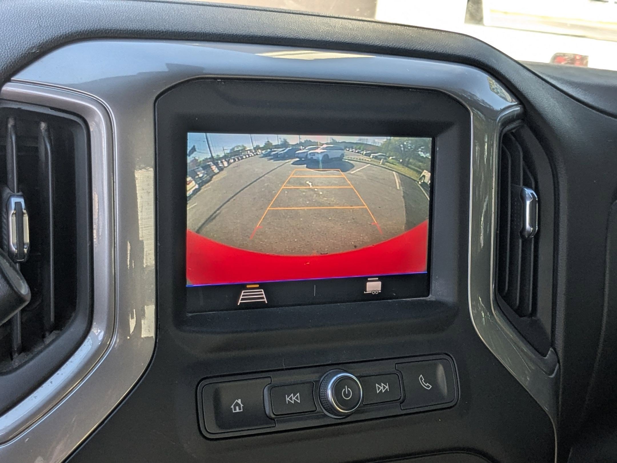 Used 2020 Chevrolet Silverado 1500 Custom w/ Custom Value Package image 16