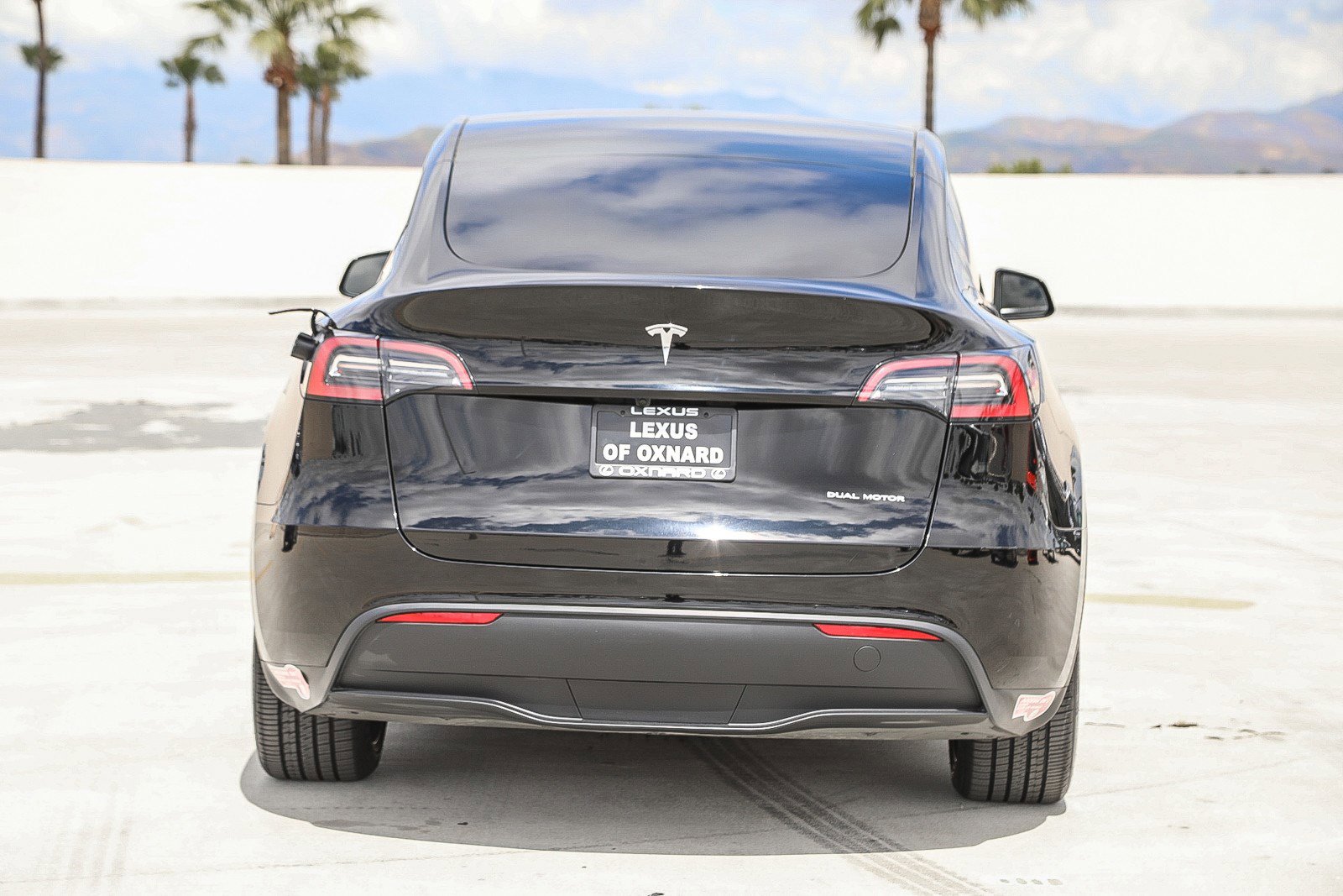 Used 2024 Tesla Model Y Long Range AWD/4WD image 6