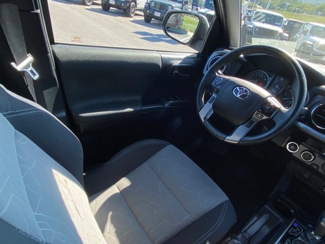 Used 2021 Toyota Tacoma TRD Off-Road AWD/4WD image 22