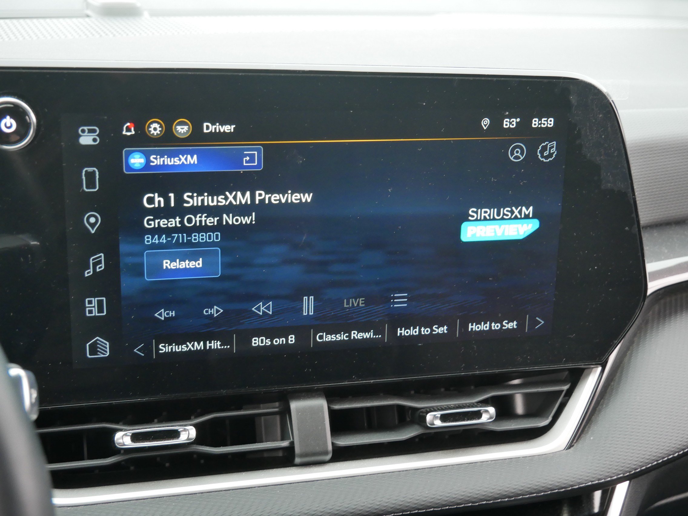 Used 2025 Chevrolet Equinox LT w/ Safety and Technology Package AWD/4WD image 22