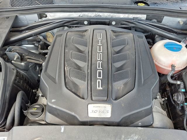Used 2015 Porsche Macan S AWD/4WD image 23