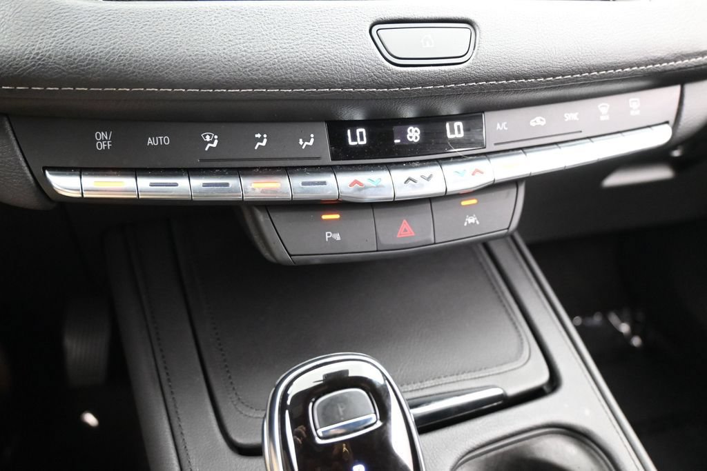 Used 2023 Cadillac XT4 Premium Luxury FWD image 20