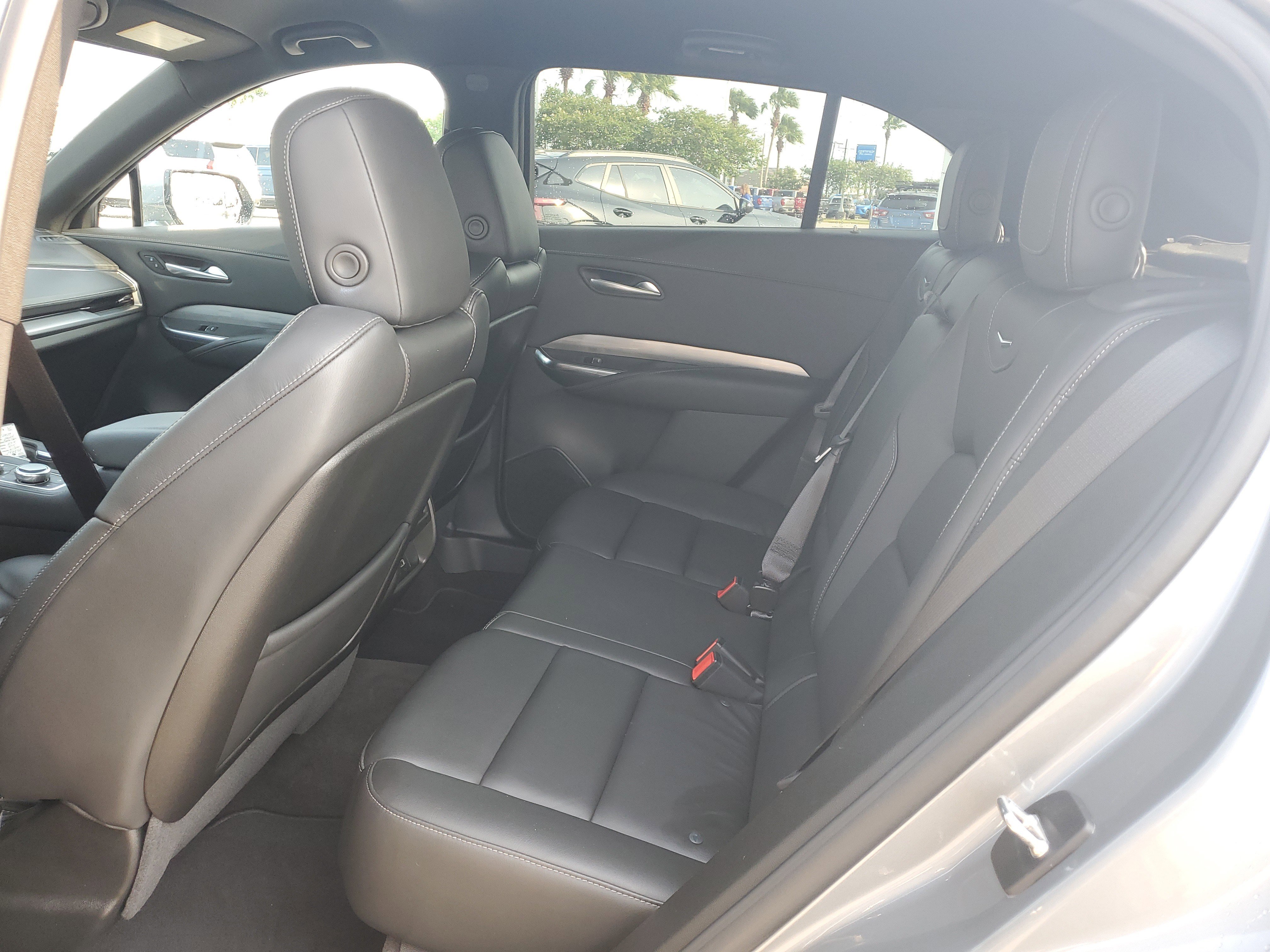 Used 2024 Cadillac XT4 Premium Luxury image 22