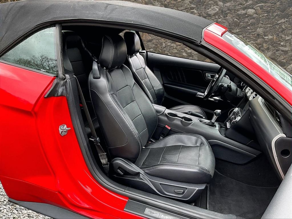 Used 2020 Ford Mustang Premium RWD image 7