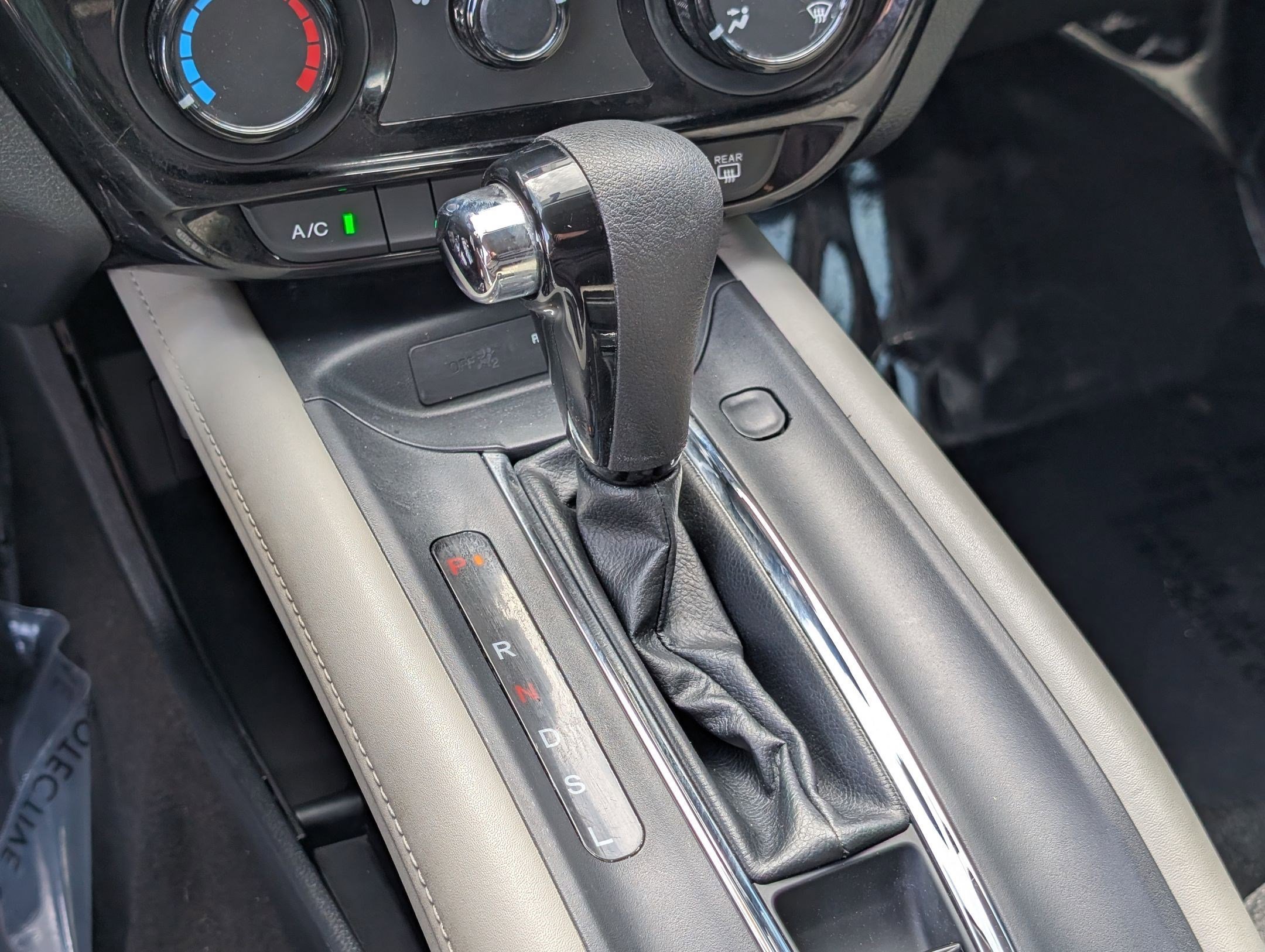 Used 2022 Honda HR-V LX image 24