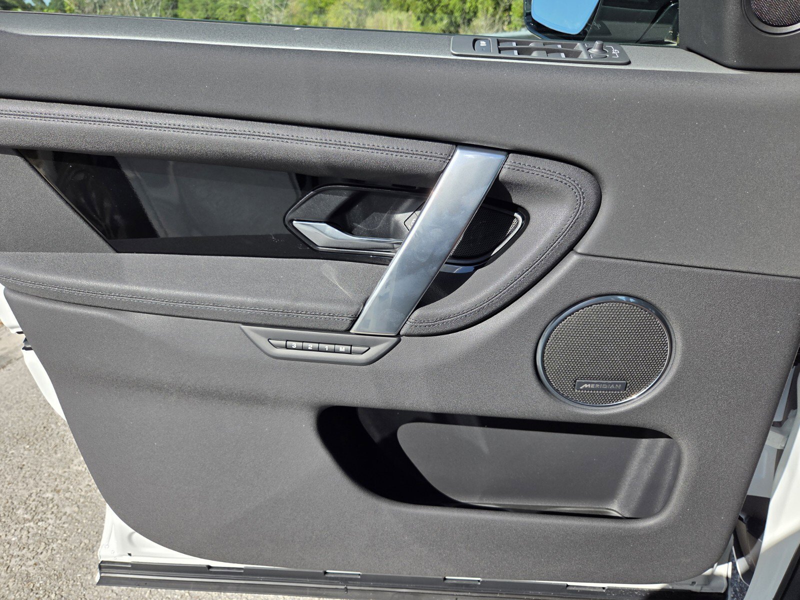 New 2025 Land Rover Discovery Sport S AWD/4WD image 15