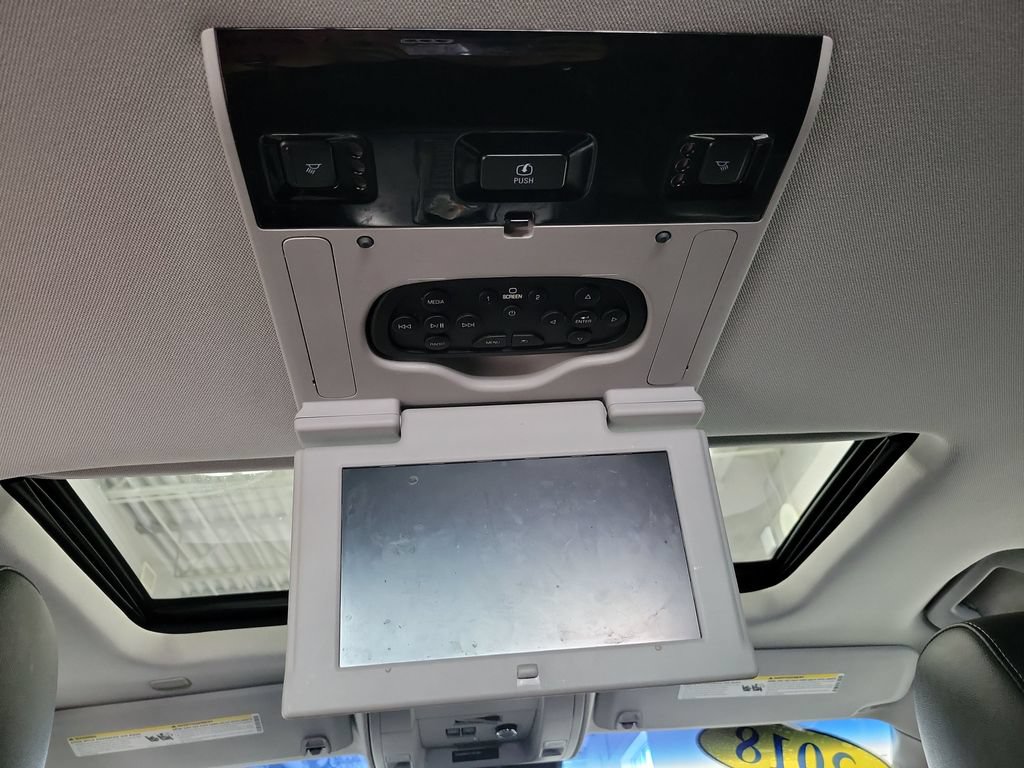 Used 2018 Chevrolet Tahoe Premier AWD/4WD image 31