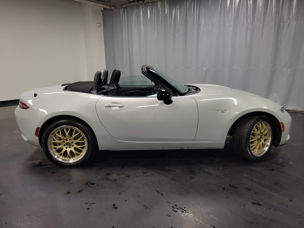 Used 2019 MAZDA MX-5 Miata Sport image 10