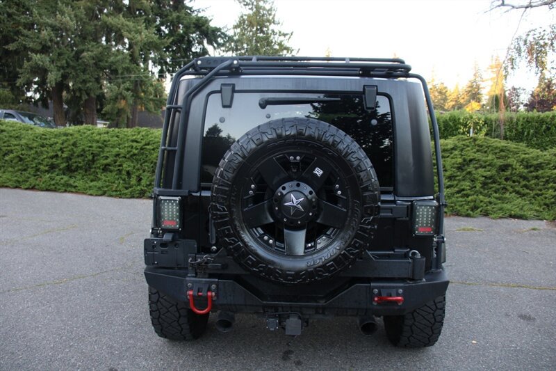 Used 2009 Jeep Wrangler Unlimited Sahara AWD/4WD image 11